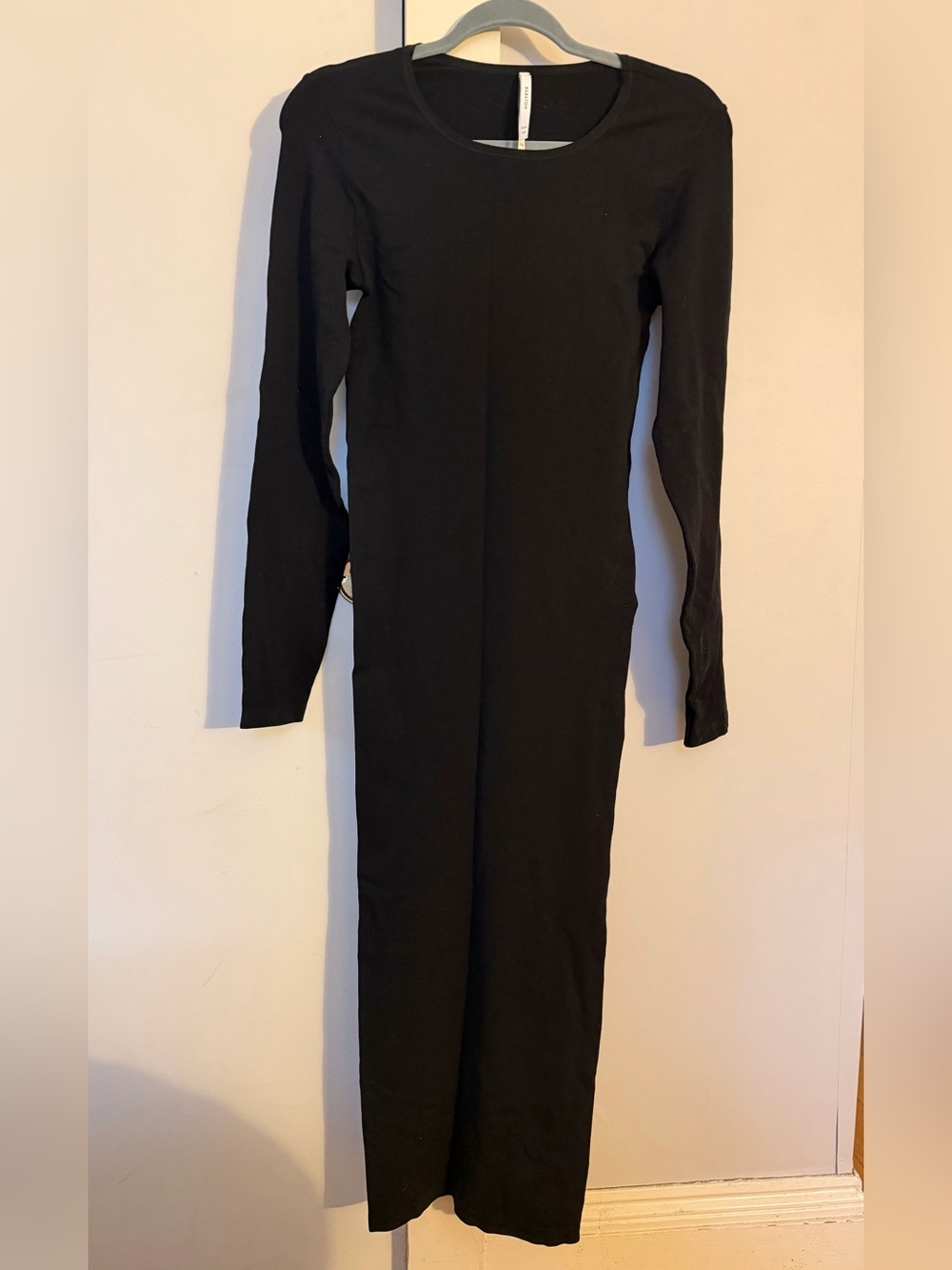 Aritzia Babaton Black Long-Sleeve Maxi Dress